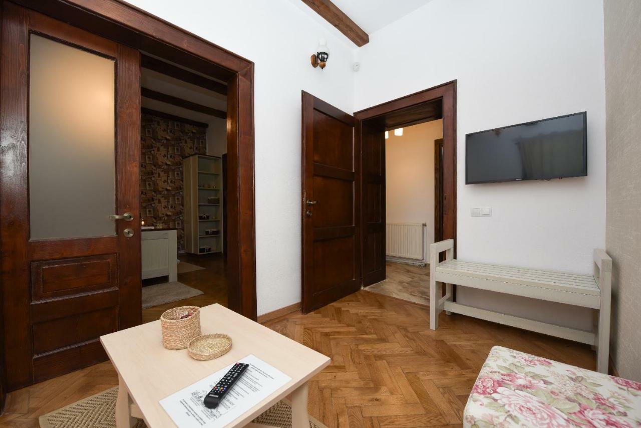 Buzoianu Residence By Holztreppe Brasov Ngoại thất bức ảnh