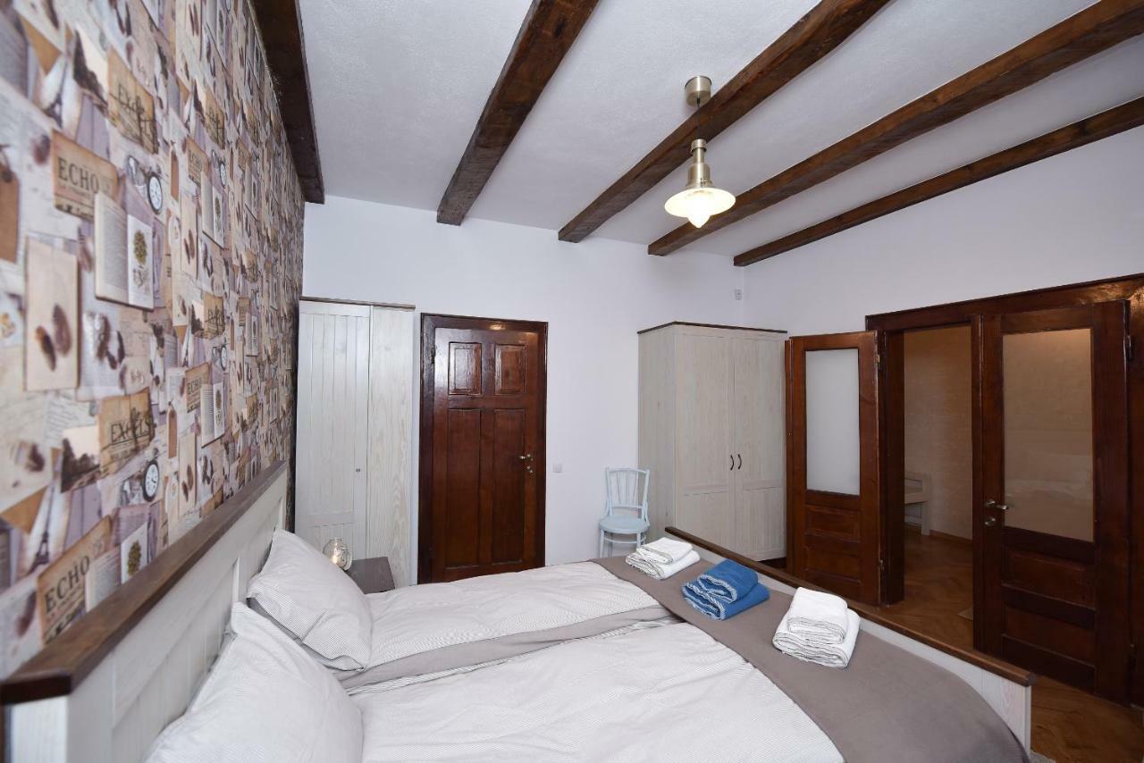 Buzoianu Residence By Holztreppe Brasov Ngoại thất bức ảnh